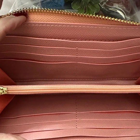 Coach Brown and Pink Floral Women's Accordion Zip Around Wallet NWT - Picture 3 of 9